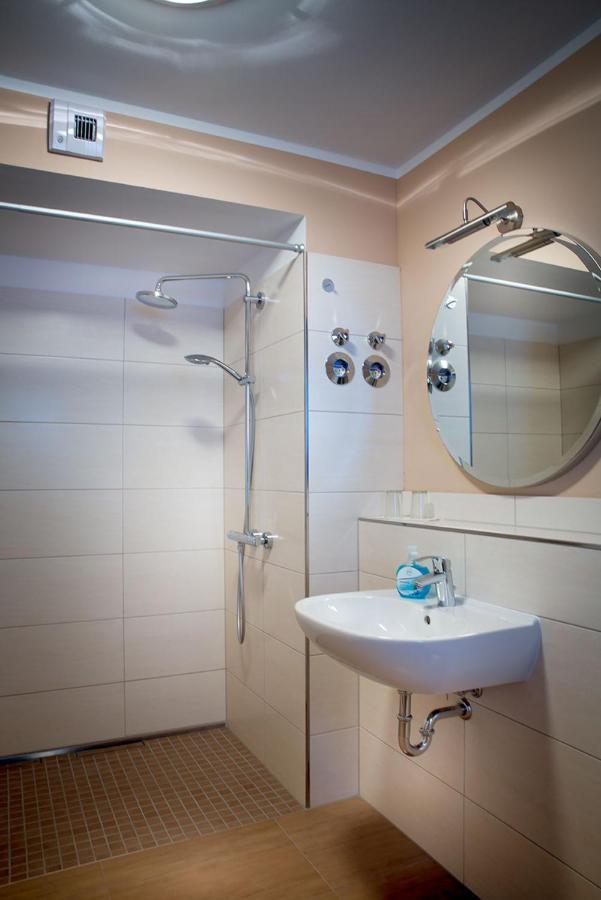 H&H Apartment Im Greifswald Eldena Nr19-Jonas Mit Terrasse Eksteriør billede